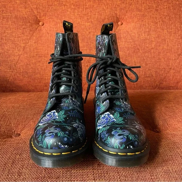 1460 Pascal Women’s Mystic Floral Lace Up Boots, Size 6 - Picture 2 of 11